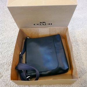 NWT Coach Charles small black leather messenger bag satchel F28576 mens